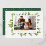 Tarjeta Festiva Con Relieve Metalizado Navidades de fotografía familiares Winter Pine Gol<br><div class="desc">Navidades de Pino fotográfico de familia Plantilla de tarjeta de vacaciones moderna puede agregar su foto y texto personalizado haciendo clic en el botón "Personalizar"</div>