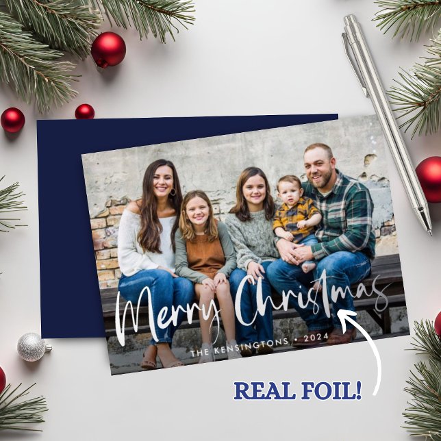 Tarjeta Festiva Con Relieve Metalizado Navidades de guiones de Relieve metalizado platead (Blue Silver Foil Script Christmas Holiday Photo Card)