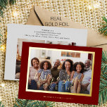 Tarjeta Festiva Con Relieve Metalizado Navidades minimalistas de guión de oro de collage<br><div class="desc">Moderno, sencillo, minimalista, elegante, rojo oscuro y verdadero Relieve metalizado de oro 4 fotos de la familia personalizado "Merry y Joyful juntos" guión (plantilla de texto superpuesto) tarjeta de vacaciones. Fácil de personalizar con sus imágenes, texto, nombre de familia y sus deseos en ambos lados! Por favor, tenga en cuenta...</div>