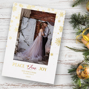 Tarjeta Festiva Con Relieve Metalizado Newlyweds First Christmas Golden Snowflakes Photo