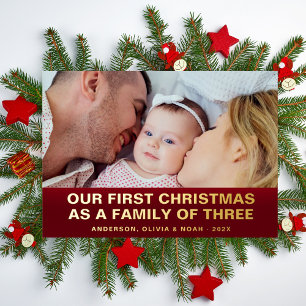 Tarjeta Festiva Con Relieve Metalizado Nuestra primera Navidad como familia de tres foto