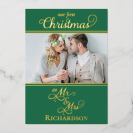 Tarjeta Festiva Con Relieve Metalizado Nuestra primera Navidad recién casados verdes y do