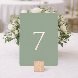 Tarjeta Festiva Con Relieve Metalizado Número de mesa de boda en verde salvia minimalista