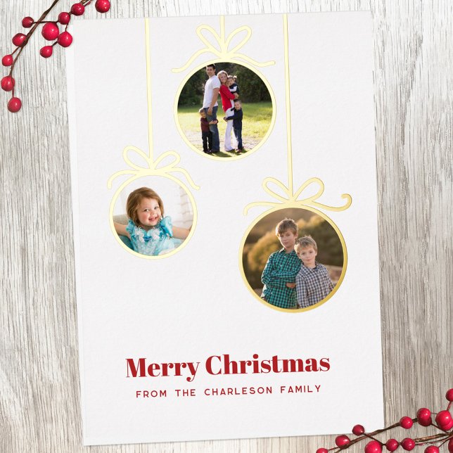 Tarjeta Festiva Con Relieve Metalizado Ornamento de Navidad 3 Foto (Three photo foil Christmas ornament personalized holiday card)
