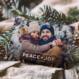 Tarjeta Festiva Con Relieve Metalizado Peace and Joy Botanical Overlay