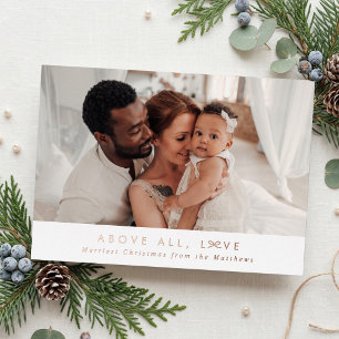Tarjeta Festiva Con Relieve Metalizado Pequeño Lazo Sobre Todo Amor Foto de Navidad