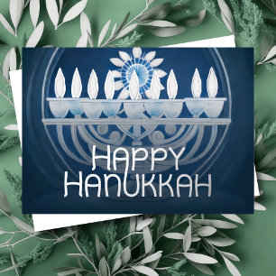 Tarjeta Festiva Con Relieve Metalizado Pintura azul y blanca de la menorá de Hanukkah