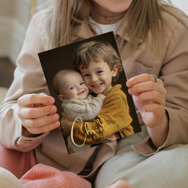 Tarjeta Festiva Con Relieve Metalizado Primera Navidad como foto de Gran Hermano