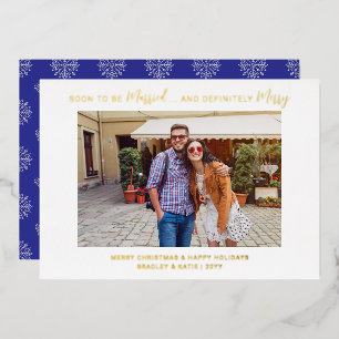 Tarjeta Festiva Con Relieve Metalizado Pronto Casados Definitivamente Feliz Navidad