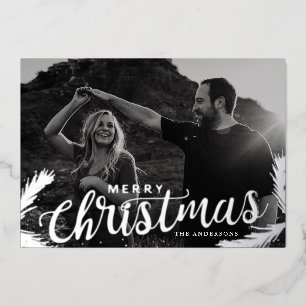 Tarjeta Festiva Con Relieve Metalizado Ramas de Pino Feliz Navidad Foto Plata