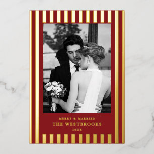 Tarjeta Festiva Con Relieve Metalizado Rayas rojas de Crimson