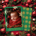 Tarjeta Festiva Con Relieve Metalizado Relieve metalizado dorado Copos de nieve y foto fa<br><div class="desc">Bonito copos de nieve dorados y tarjeta de Navidades de fotografía para bebés con Relieve metalizado dorado. Puede personalizar el texto,  agregar sus nombres y cargar la foto de su familia en el área de personalización.</div>