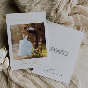 Tarjeta Festiva Con Relieve Metalizado Relieve metalizado minimalista casado con pequeños