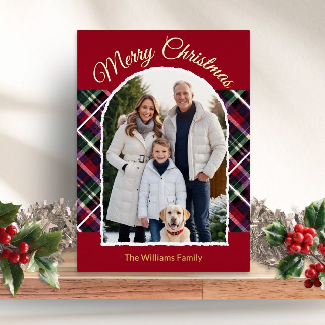 Tarjeta Festiva Con Relieve Metalizado Rustic Tartan Plaid Arch Foto Feliz Navidad (A Christmas card personalized with your photo and name(s), with gold foil detail and tartan)