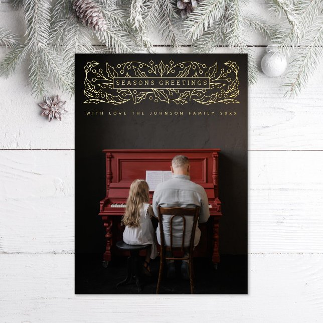 Tarjeta Festiva Con Relieve Metalizado Seasons Greetings Holly Deja Foto (Subido por el creador)