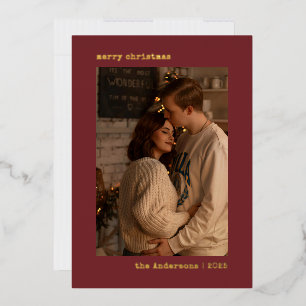 Tarjeta Festiva Con Relieve Metalizado Sencilla Foto de Pareja Minimalista Navidad Roja