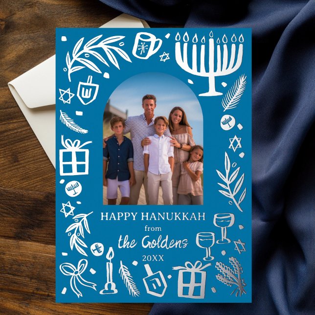 Tarjeta Festiva Con Relieve Metalizado SILVER de foto caprichosa de HANUKKAH Personalizad (Whimsical HANUKKAH Cute Custom Photo SILVER Foil Holiday Card
)