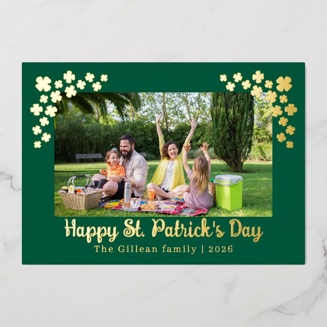 Tarjeta Festiva Con Relieve Metalizado Simple St patricks day Shamrocks family photo (Anverso)