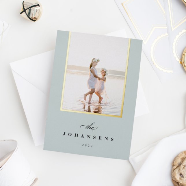 Tarjeta Festiva Con Relieve Metalizado Simplicidad | Foto vertical elegante (Subido por el creador)