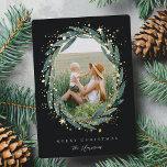 Tarjeta Festiva Con Relieve Metalizado Starry Winter Laurel | Photo<br><div class="desc">Send holiday greetings to friends and family in chic style with our elegant photo cards. your favorite vertical or portrait oriented image is framed by an oval laurel wreath of green watercolor eucalyptus leaves and gold foil stars on a dark background. Customize with your custom holiday greeting and names beneath...</div>