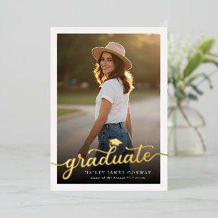 Tarjeta Festiva Con Relieve Metalizado Tarjeta de Graduación con Tipografía Chic Moderna