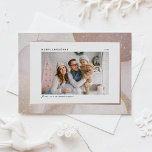 Tarjeta Festiva Con Relieve Metalizado Tonos malvados y acentos Purpurinas Navidades de f<br><div class="desc">Feliz Navidad! Envía alegría festiva con esta tarjeta de Relieve metalizado de oro para Navidades de fotografía de personalizable, con un fondo suave de color negro, malva y de tono neutro con sutiles acentos purpurinas para un toque de brillo. Esta tarjeta de Navidades fotográficos es perfecta para mostrar tu foto...</div>