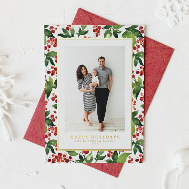 Tarjeta Festiva Con Relieve Metalizado Vegetación festiva acuática y foto de Winterberry (Watercolor Festive Greenery and Winterberry Photo Happy Holidays Gold Foil Card)