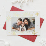 Tarjeta Festiva Con Relieve Metalizado Whimsical Snowflakes Happy Holidays<br><div class="desc">Felices fiestas! Envíe cálidos deseos a la familia y amigos con esta tarjeta de vacaciones de Relieve metalizado dorado. Cuenta con copos de nieve extravagantes y caligrafía moderna. Personalice esta tarjeta de vacaciones con fotos agregando sus propios detalles. Esta tarjeta fotográfica de copos de nieve para vacaciones está disponible en...</div>