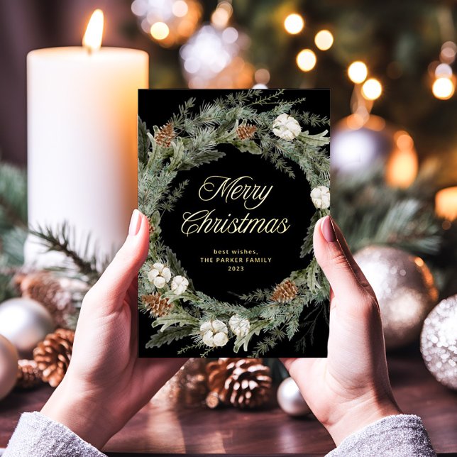 Tarjeta Festiva Con Relieve Metalizado Wreath elegante negro | Feliz Navidad Gold (An elegant, dark black holiday card with a Christmas wreath and real gold foil script)