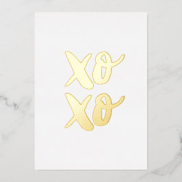 Tarjeta Festiva Con Relieve Metalizado XO. Abrazos y besos día de San Valentín. Moderno d