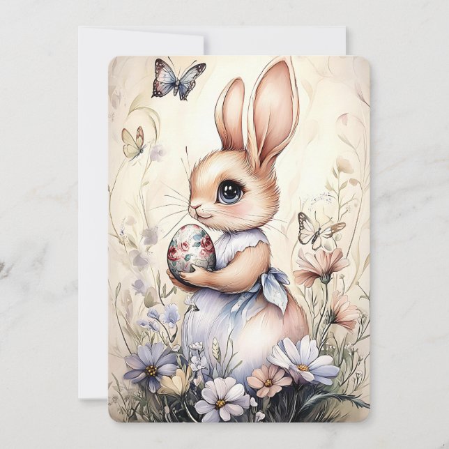 Tarjeta Festiva Conejo de Pascua con huevo en flores silvestres (Anverso)