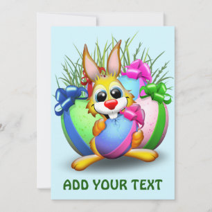 Tarjeta Festiva Conejo divertido mordiendo un huevo de Pascua