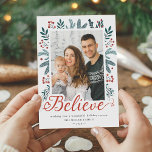 Tarjeta Festiva Créanlo Script Winter Botanical Pine Berries Foto<br><div class="desc">Comparte tu alegría de vacaciones con esta hermosa tarjeta de vacaciones de invierno con fotos de Pine Berries "Believe". Con una impresionante escena de invierno con bayas de pino y la palabra "Believe" en escritura elegante, esta tarjeta impresionará a sus amigos y familia. Esta tarjeta está disponible como descarga digital,...</div>