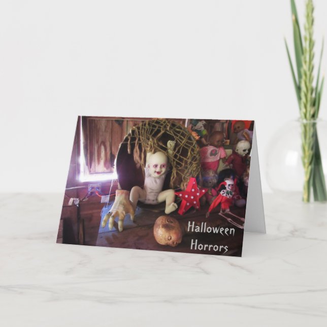 Tarjeta Festiva Creepy Baby Doll Halloween Card (Anverso)