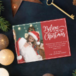 Tarjeta Festiva Creer en Navidades magia 2 fotos familiares rojas<br><div class="desc">Tarjeta de saludo de vacaciones moderna con uno de sus retratos favoritos de la familia de los Navidades a la izquierda, complementada con las palabras "Cree en la magia de los Navidades" a la derecha sobre un fondo rojo festivo, personalizable con su propio mensaje de bienvenida. Puede cargar una imagen...</div>