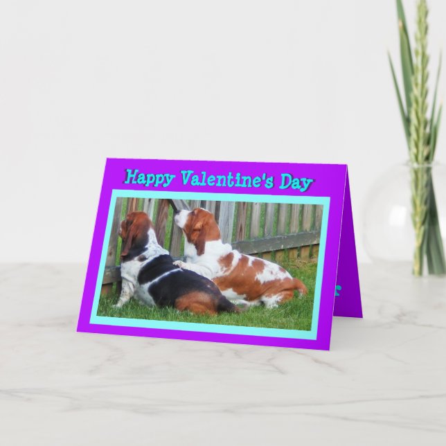 Tarjeta Festiva Cute Valentine con hongos de Basset divertidos (Anverso)