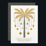 Tarjeta Festiva Decoler los palmeras de los Navidades adornados co<br><div class="desc">Esta minimalista moda "Deck the Palms" Navidad tarjeta de vacaciones cuenta con una palmera en oro falso con adornos de vacaciones de Navidades. El reverso presenta un fondo gris oscuro con motivos geométricos. Personalízalo para tus necesidades. Puedes encontrar productos coincidentes en mi tienda.</div>