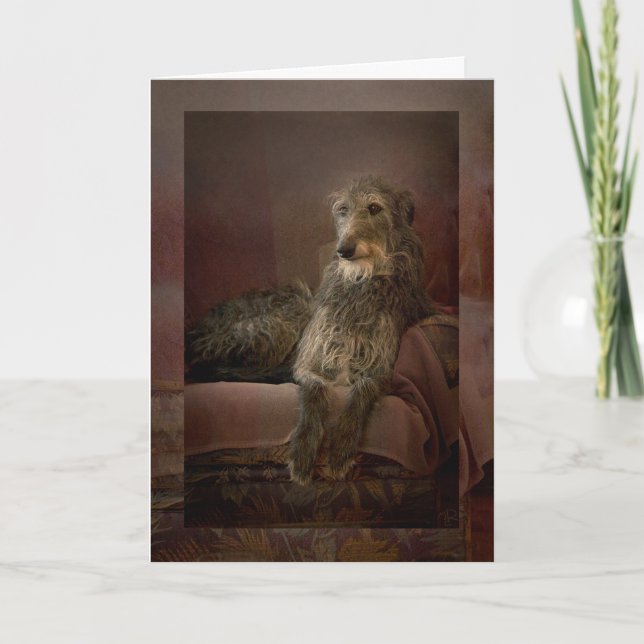 Tarjeta Festiva Deerhound escocés en un sofá (Anverso)