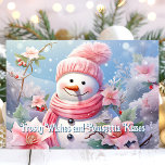 Tarjeta Festiva Deseos escarpados y Poinsettia besó a Snowman<br><div class="desc">Envíe saludos cálidos de vacaciones con esta encantadora tarjeta que incluye un animado muñeco de nieve envuelto en una bufanda rosa, rodeado de encantadoras poinsettias rosas. El dulce mensaje "Frosty Wishes and Poinsettia Kisses" agrega un toque caprichoso y festivo, perfecto para difundir alegría a amigos y familia esta temporada de...</div>