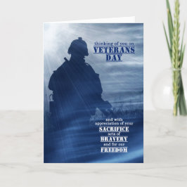 Tarjeta Festiva Día de los Veteranos sombras de azul con soldado