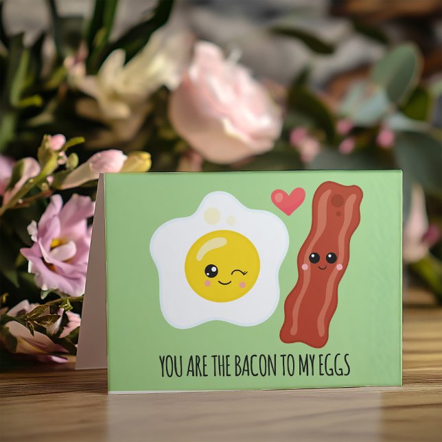 Tarjeta Festiva Día de San Valentín divertidos de Bacon y Eggs Kaw (Crack up your Valentine and "poach" their heart with this hilariously honest and "egg-cellent" card.)