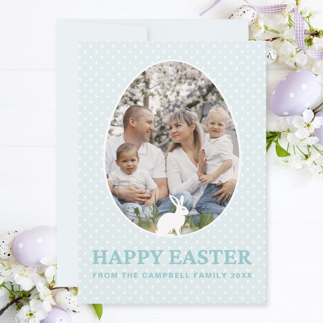 Tarjeta Festiva Diablos dulces Pastel Forma de Huevo Turquesa Foto (Modern Happy Easter family photo card with cute Easter bunny and text elements in pastel turquoise.)