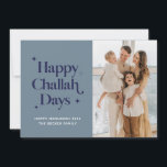 Tarjeta Festiva Días de Jalá Feliz Azul Hanukkah Foto de Familia H<br><div class="desc">© Gorjo Designs. Hecho para ti a través de la plataforma Zazzle.

// ¿Necesitas ayuda personalizando tu diseño? ¿Tienes otras ideas? No dudes en contactarme (Zoe) directamente a través del botón de contacto abajo.</div>