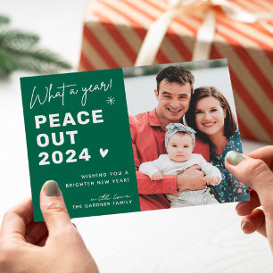 Tarjeta Festiva Disposición moderna de Peace Out 2022 Feliz foto d