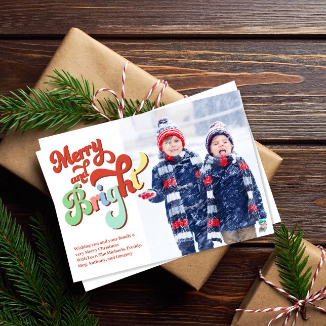 Tarjeta Festiva Dos Navidades de Merry y Bright (Merry and Bright holiday photo card. With colorful retro typography. )