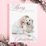 Tarjeta Festiva Dusty Red Merry Guión navideño Foto mínima<br><div class="desc">Elegante y romántica caligrafía rápida con una foto y un patrón impecable en la parte trasera. Para una personalización más avanzada de este diseño,  haga clic en el BOTÓN HERRAMIENTA DE DISEÑO AZUL de arriba.</div>