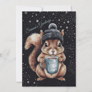 Tarjeta Festiva Eichhörnchen mit Tasse und Schnee „Stay Warm“