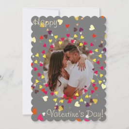 Tarjeta Festiva El día de San Valentín, confitis cardíaca y globos