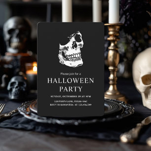 Tarjeta Festiva Elegante fiesta de Halloween en los cráneos blanco