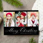 Tarjeta Festiva Elegante guión Black Merry Christmas 3 Photo<br><div class="desc">Tarjeta de Navidad simple con tres fotos verticales y "Feliz Navidad" mostrada en un guión de caligrafía blanca sobre fondo negro. Personalice la parte delantera de la tarjeta de Navidades multifotográficos con su apellido y el año. La tarjeta se revierte para mostrar un patrón moderno de manto blanco y negro....</div>